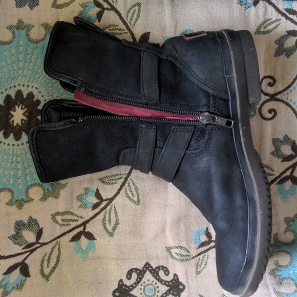 UGG Simmens Black Leather Boots Size 6 - Picture 6 of 9